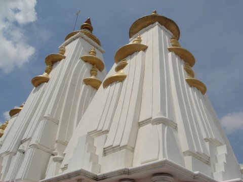วัดวิษณุ (วัดวิศณุ) โบสถ์สูงตระหง่านสวยงามอลังการ